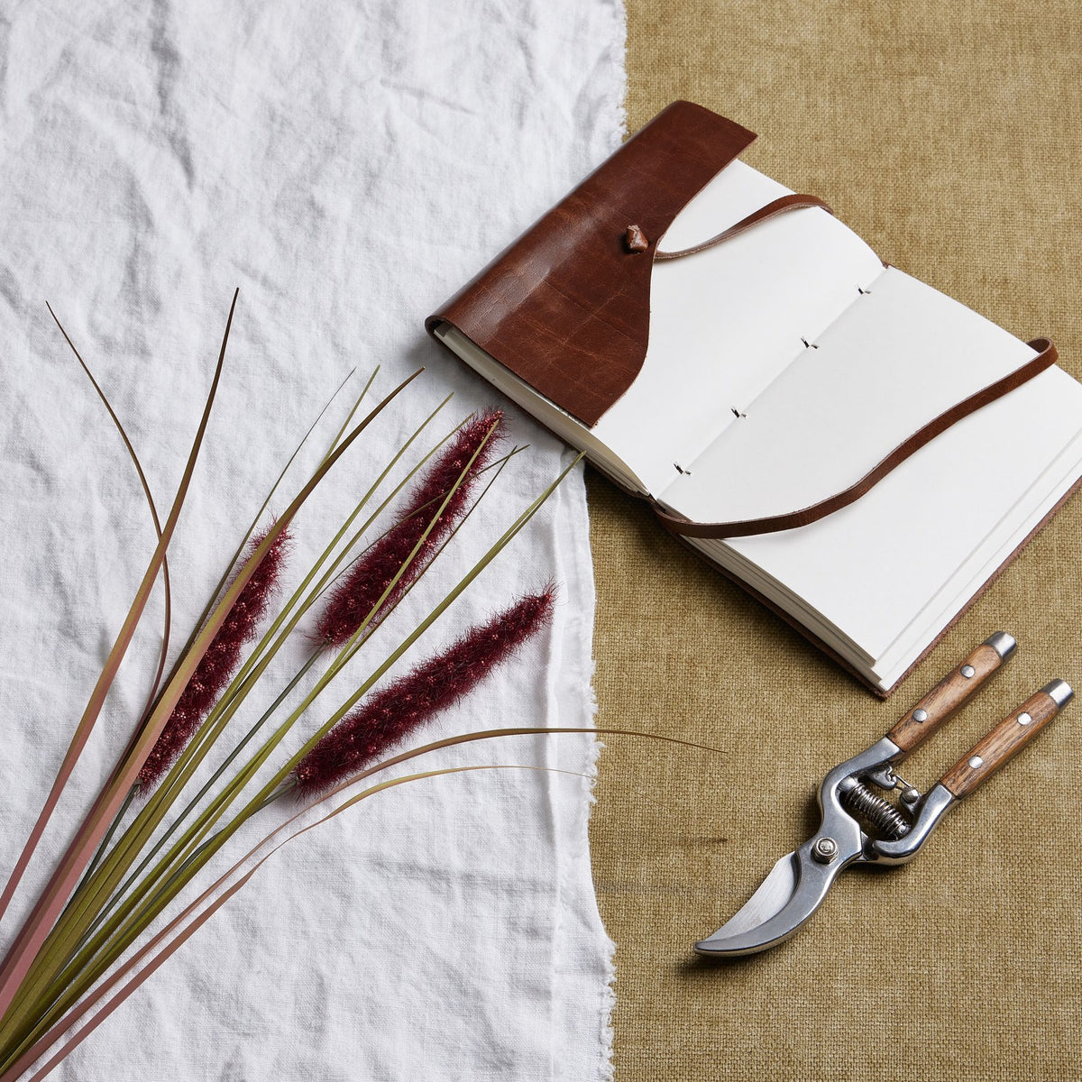 Ruby Triple Grass Stem image 1