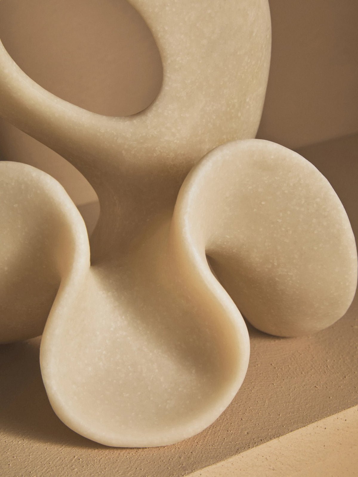 Hampstora White Marble Small Loop Sculpture image 7