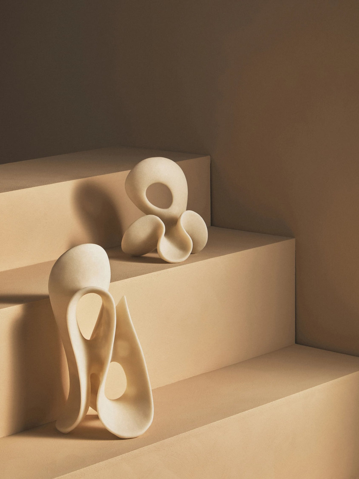 Hampstora White Marble Small Loop Sculpture image 6