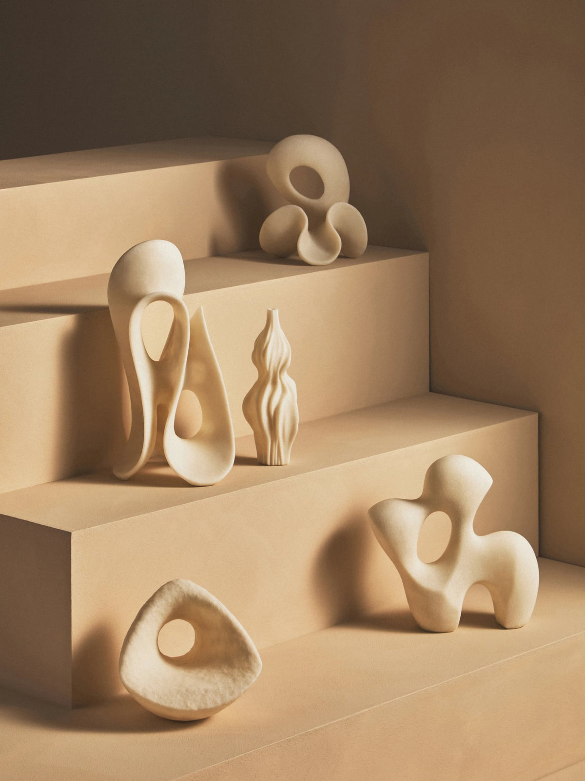 Hampstora White Marble Small Loop Sculpture image 8