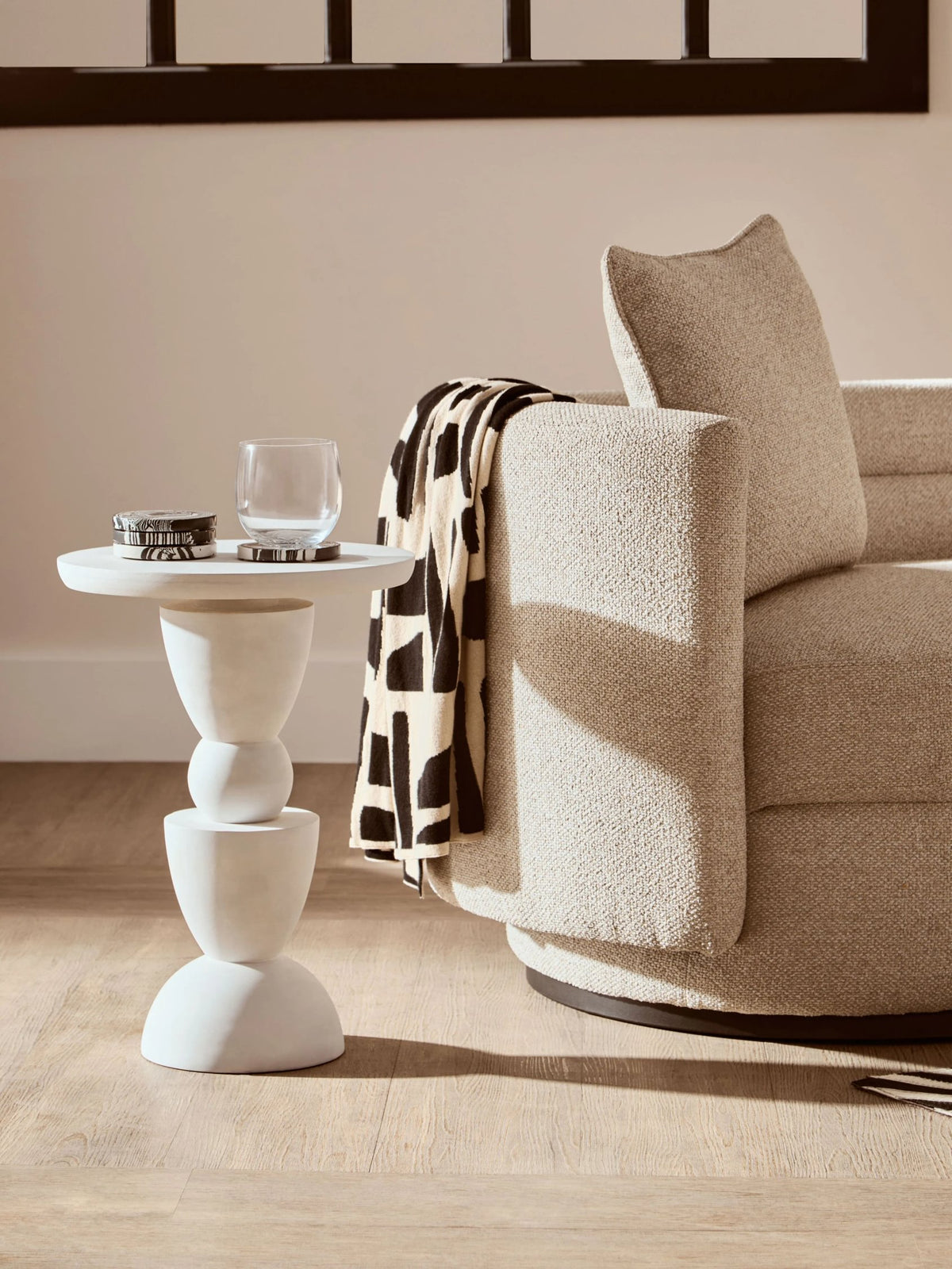 Kelath Set of White Marble Coasters image 8