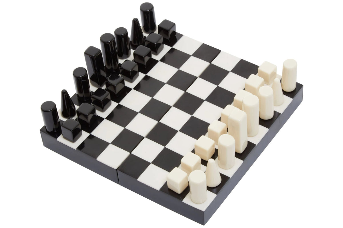 Loen Small Black White Chess Set image 1
