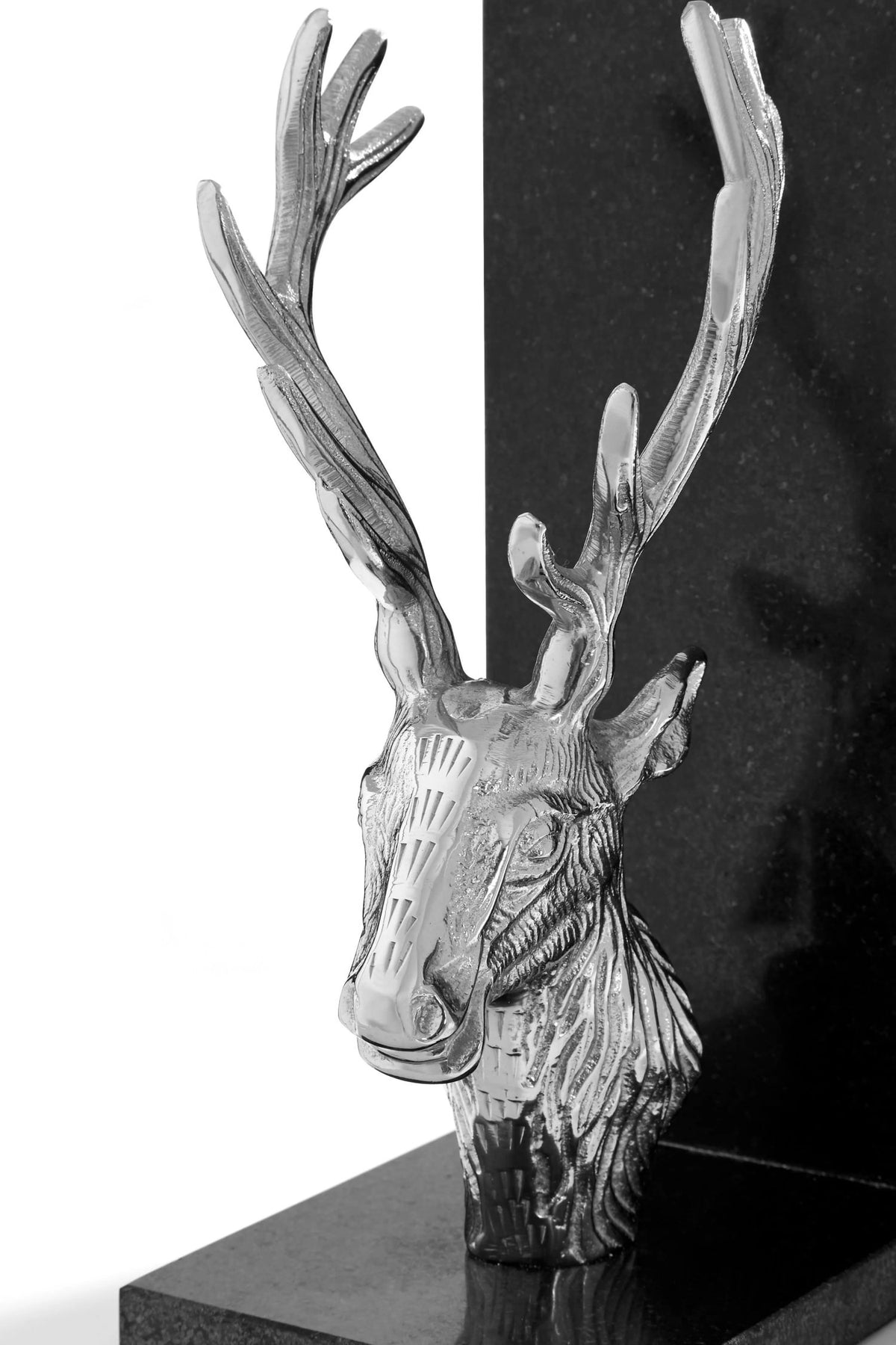 Hampstead Set Stag Marble Base Bookends image 2