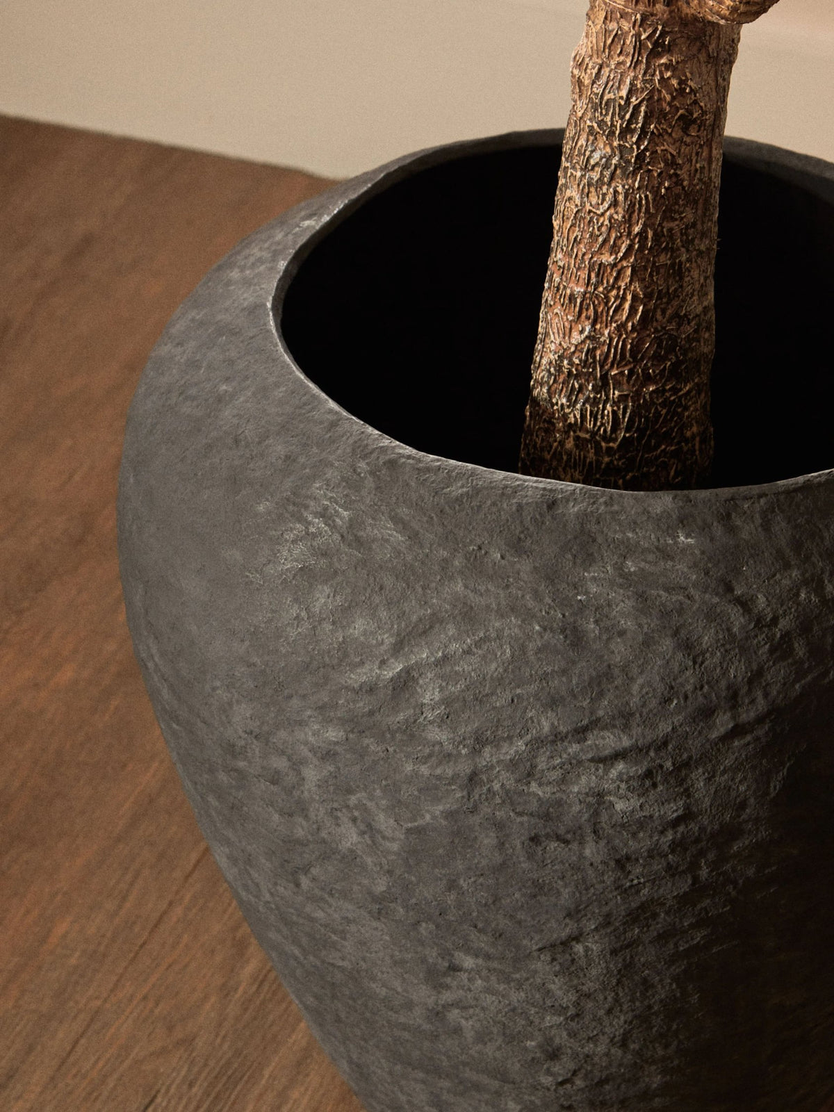 Spoleto Black Cotton Mache Large Planter image 4